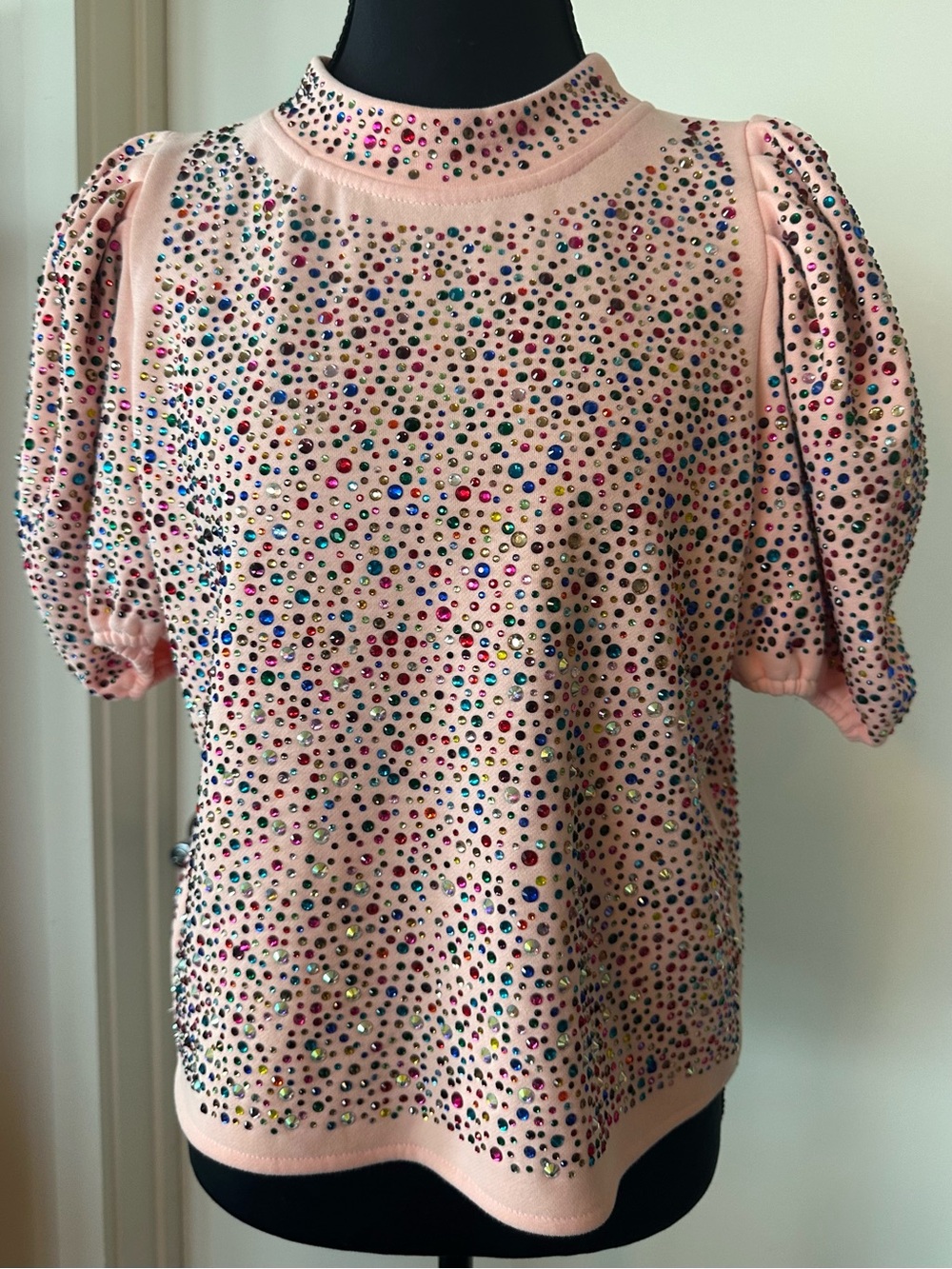Queen of Sparkles Rhinestone Pouf Sleeve Top. Size XS. Pristine condition!